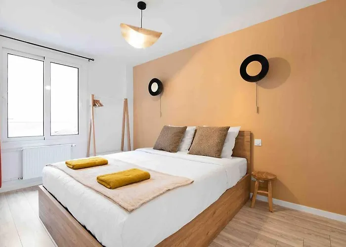 Porte Maillot, Champs Elysees, Triomphe, Suite 3 Chambres 8P